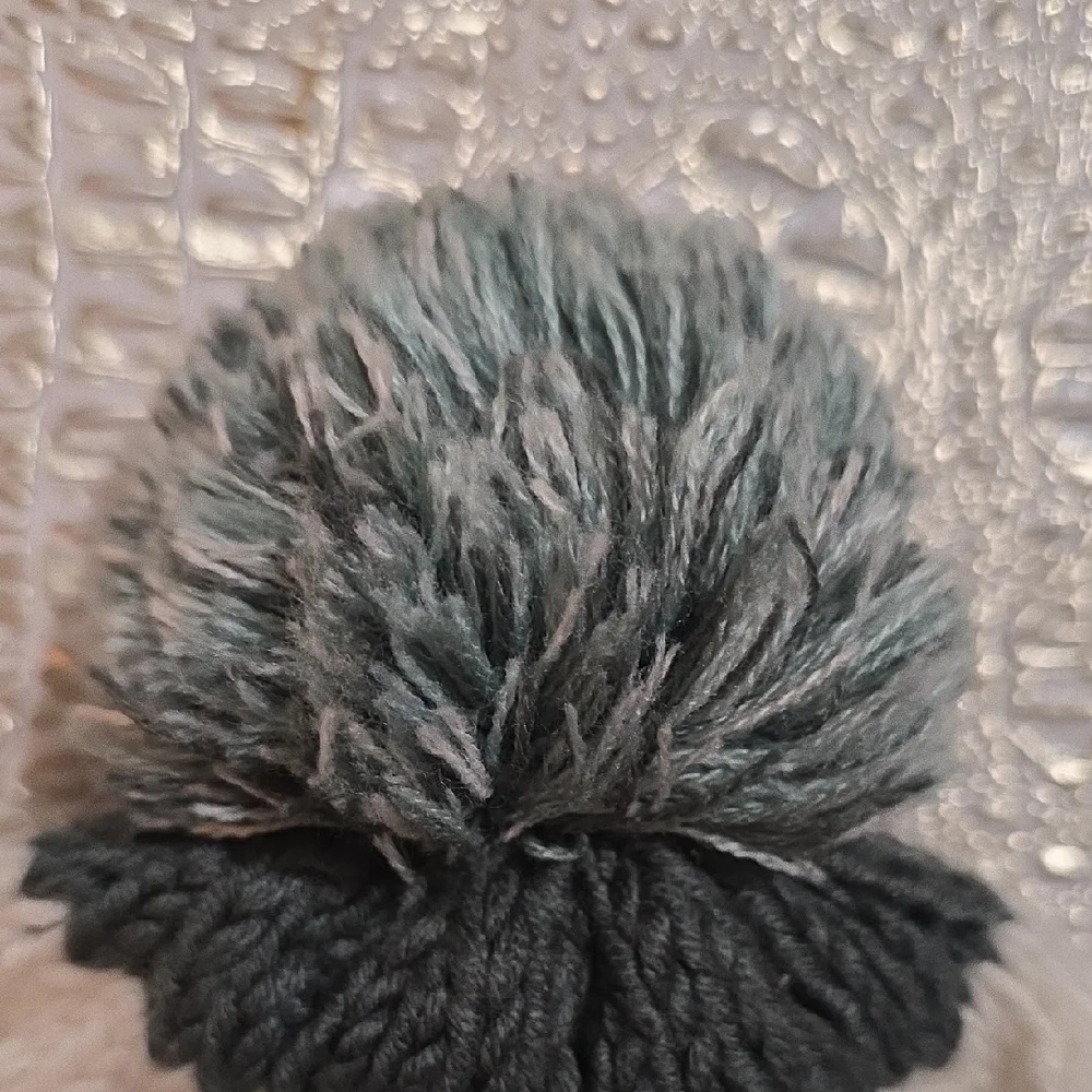 Columbia Adult Teal and Gray Cable Knit Beanie - Picture 4 of 7